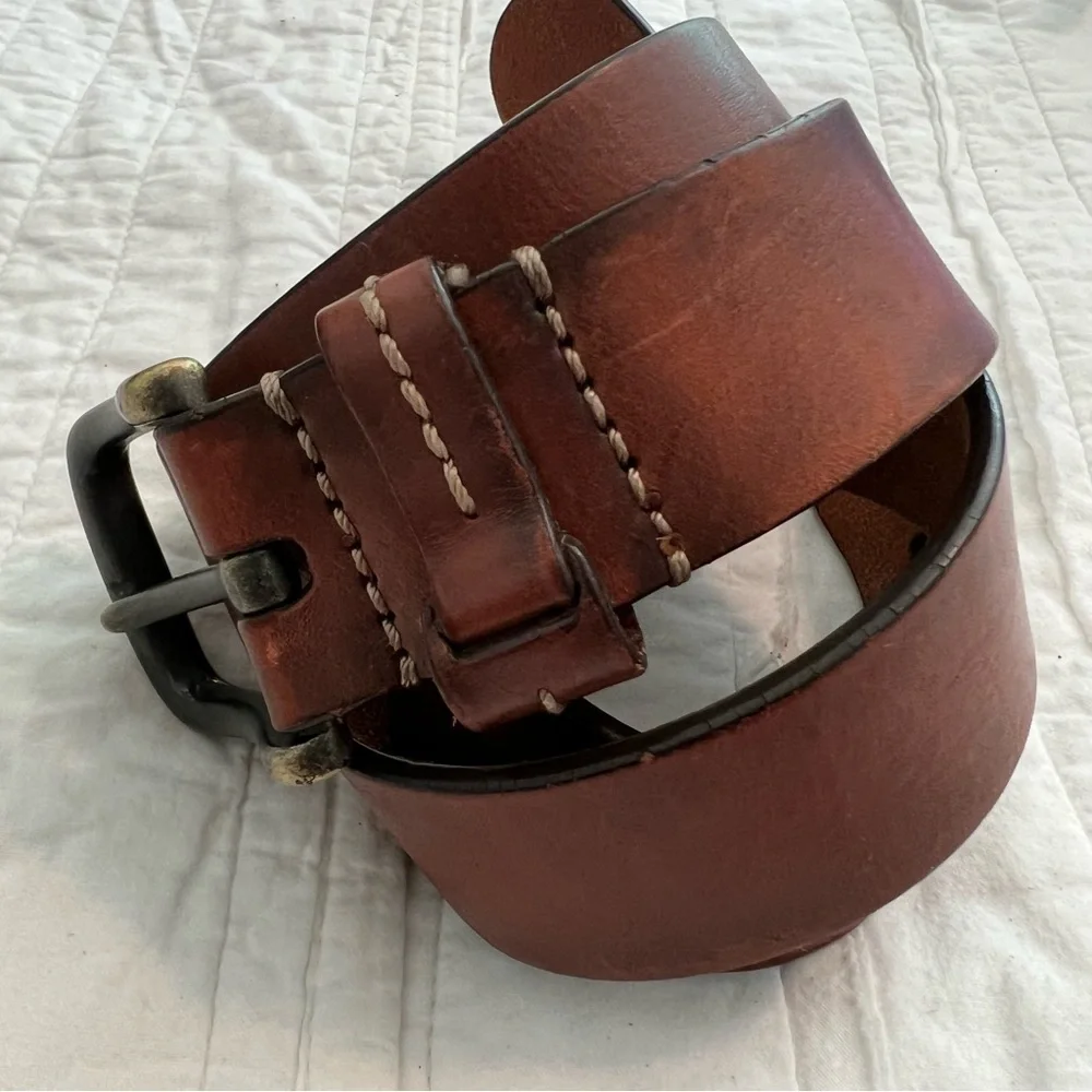 Tommy Hilfiger Brown Leather Mens belt fits 39.5